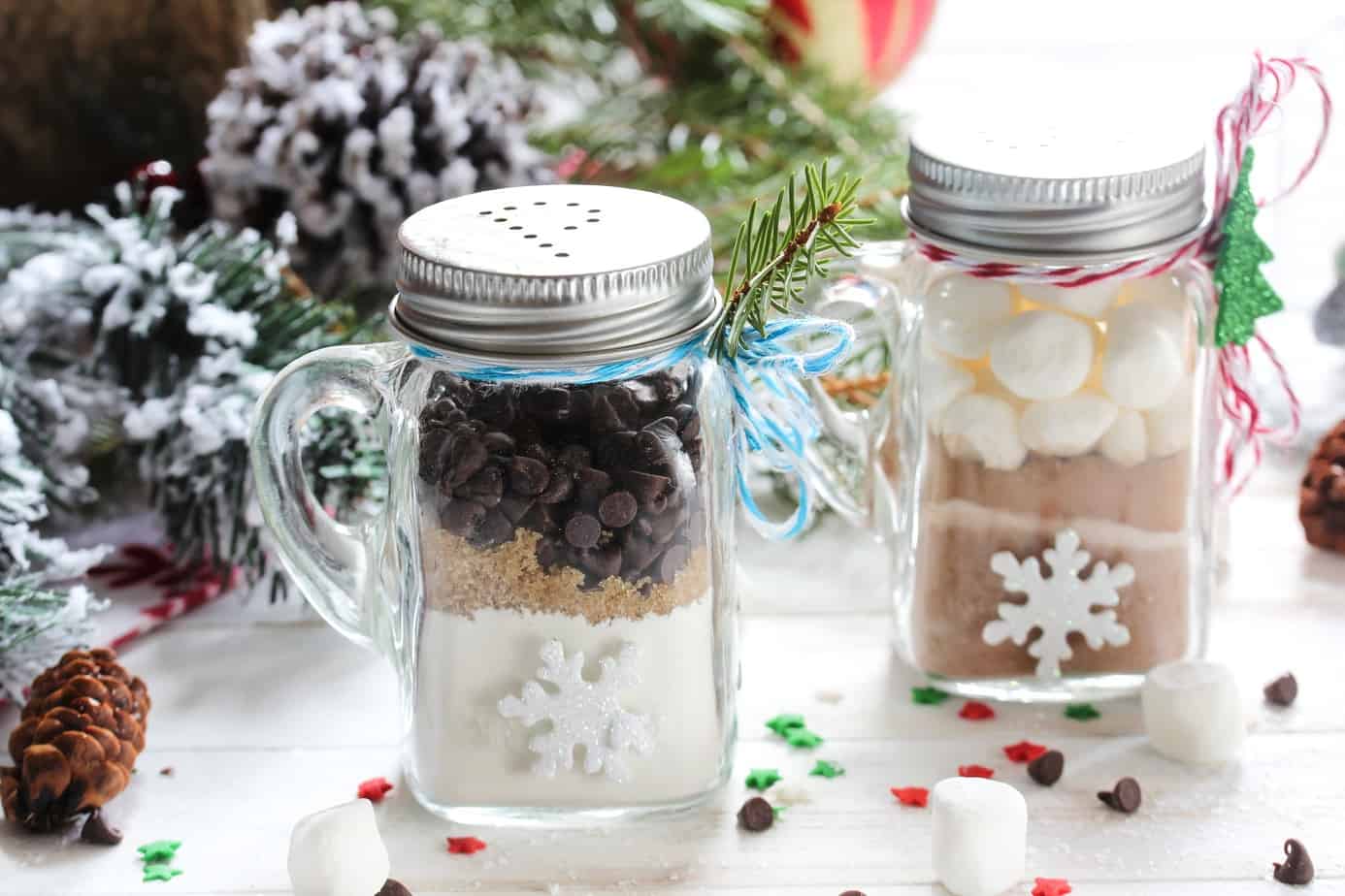 8 Frugal Dessert in a Jar Gifts to Give or Sell This Holiday - Life and ...