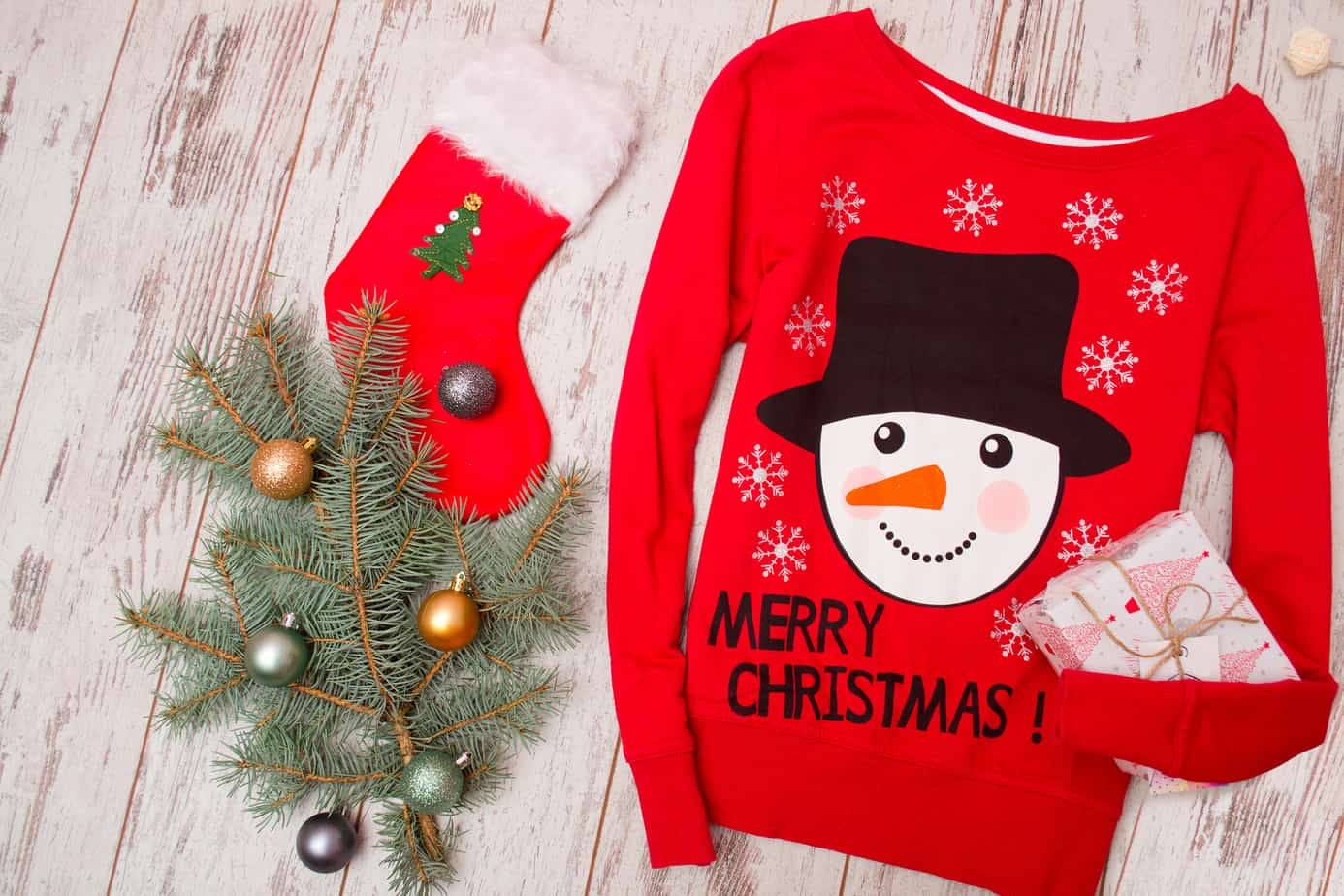 If you need to make some extra money for Christmas, here are 9 amazingly cute things to make and sell at home for extra cash. Put your diy skills to the test and earn holiday shopping money!